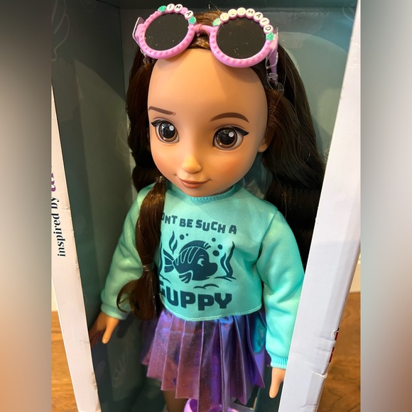 Disney Ily 4ever 18” brunette doll inspired by Ariel - Picture 5 of 5